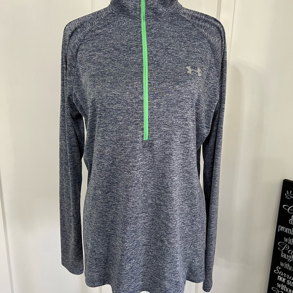 🌼2/$12🌼Under Armour 1/2 zip top Size Large EUC